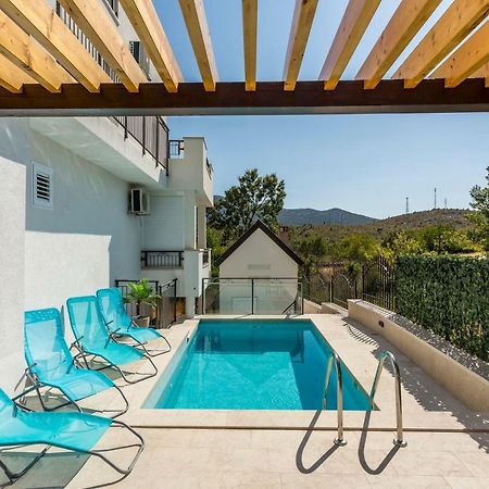Apartamento House Luce With Pool Čisla Exterior foto